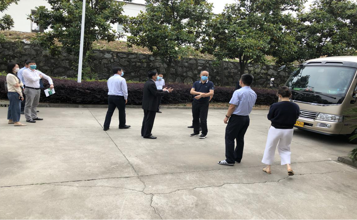 市政府は銀行を引率してエピデミックの期間で工場を再開する奧馬電子のために力を添える
